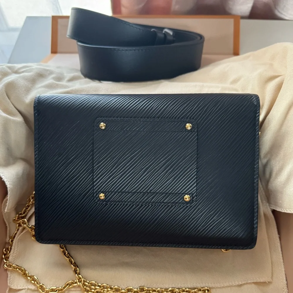 Louis Vuitton crossbody bag